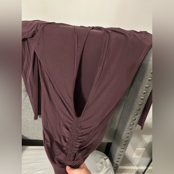 Lululemon top 6 - Picture 1 of 3